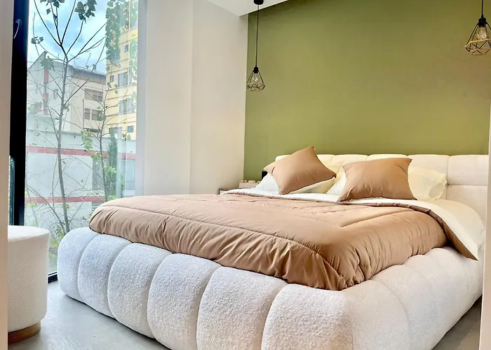 Harmony Coliving Ecuador Pool Carolina Park Quito